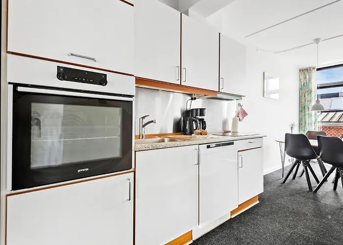 Apartment Bad, Lejl 51